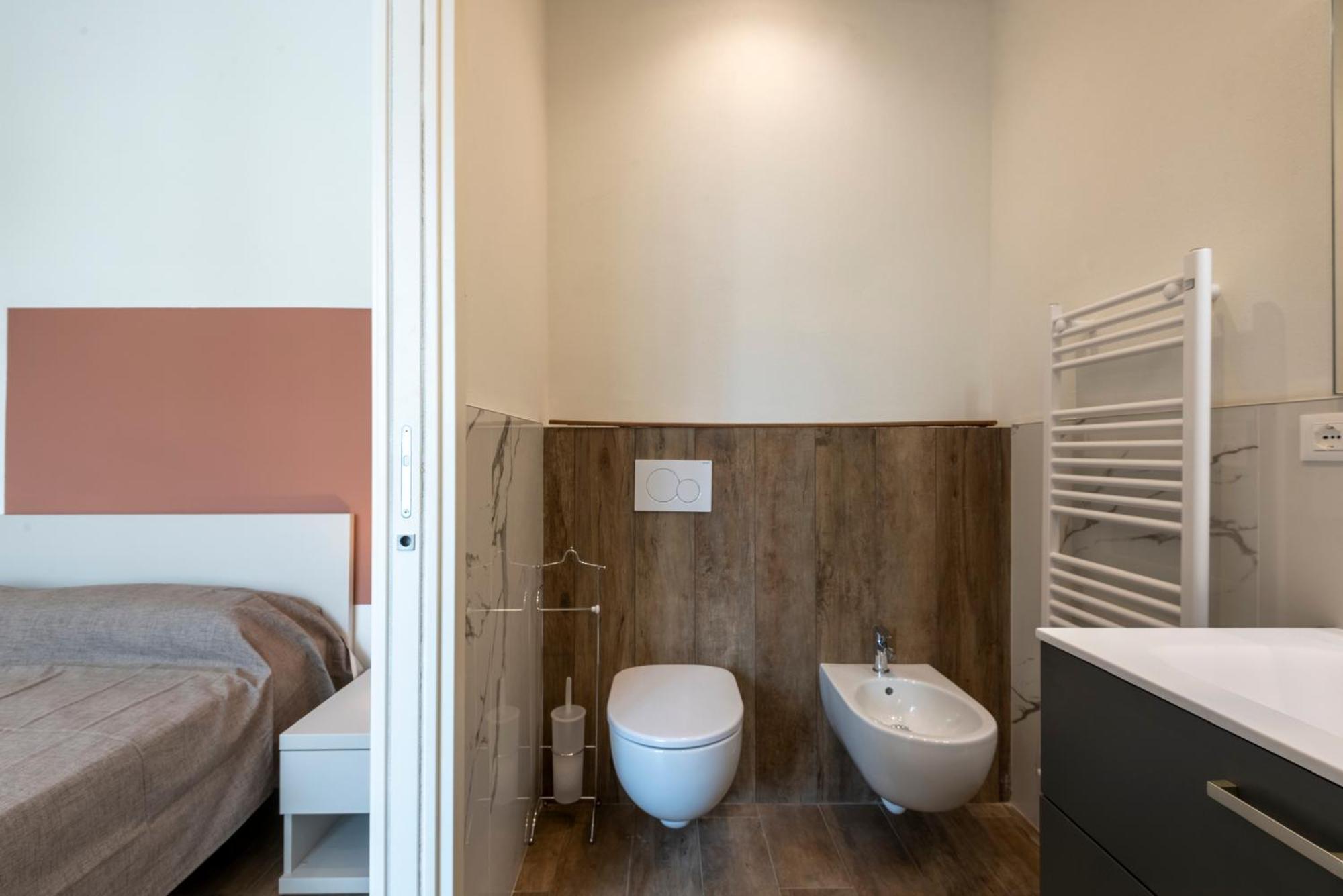 לוקה Iarsera Rooms And Apartment מראה חיצוני תמונה